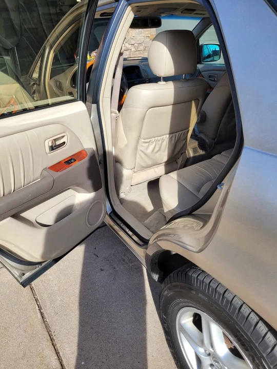 2001 Lexus RX 1st Gen - Image 7 of 8