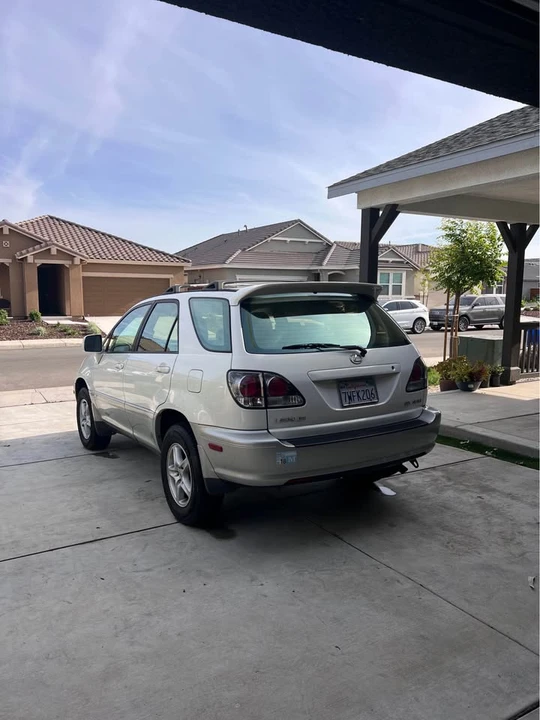 2001 Lexus RX 1st Gen - Image 5 of 13