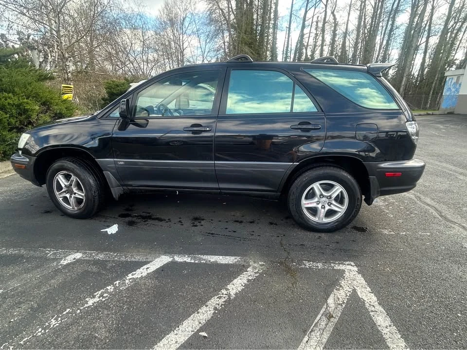2001 Lexus RX 1st Gen - Image 2 of 5