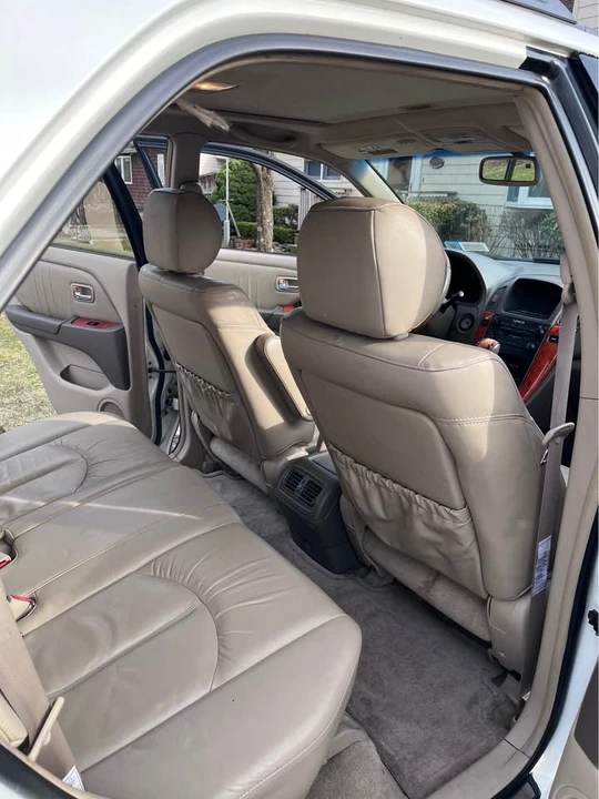 2001 Lexus RX 1st Gen - Image 9 of 15