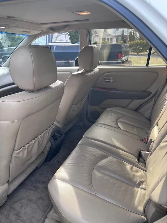 2001 Lexus RX 1st Gen - Image 12 of 15