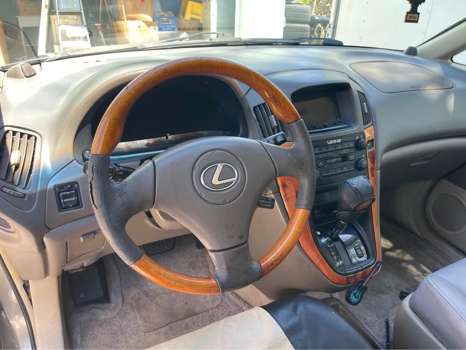 2001 Lexus RX 1st Gen - Image 6 of 6