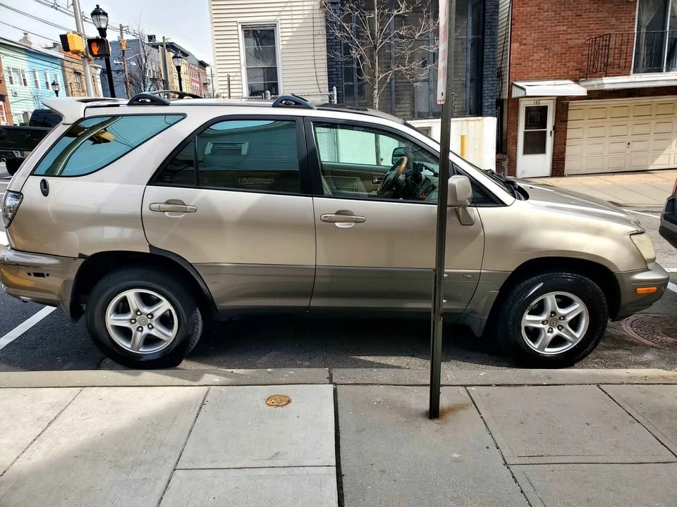 2001 Lexus RX 1st Gen - Image 16 of 17