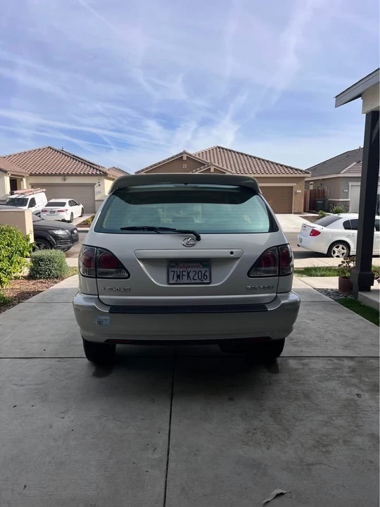 2001 Lexus RX 1st Gen - Image 6 of 13