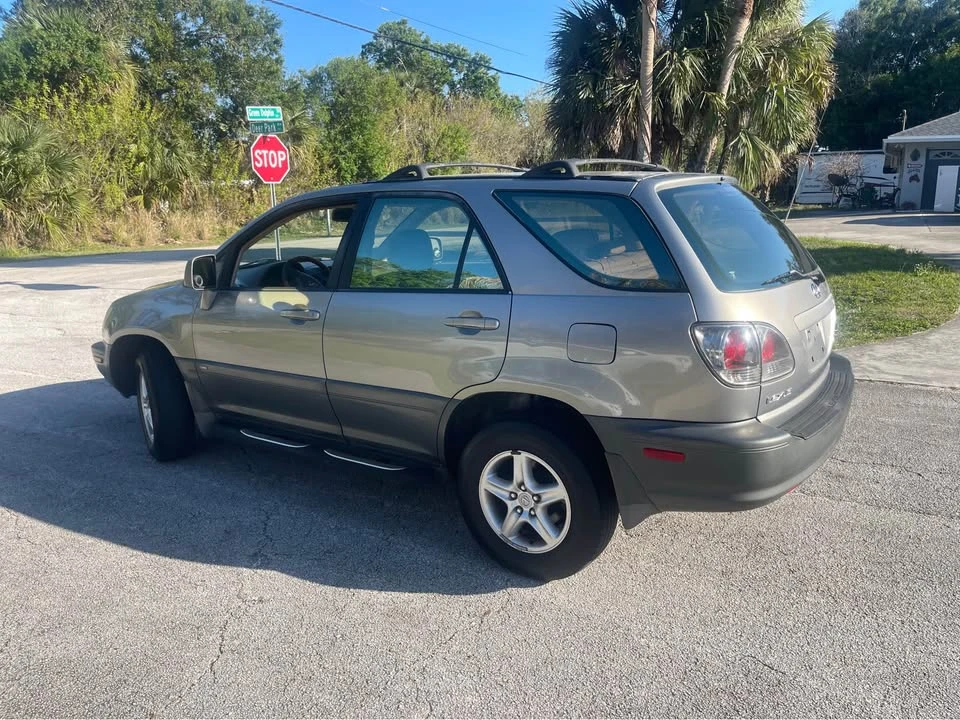 2001 Lexus RX 1st Gen - Image 2 of 6