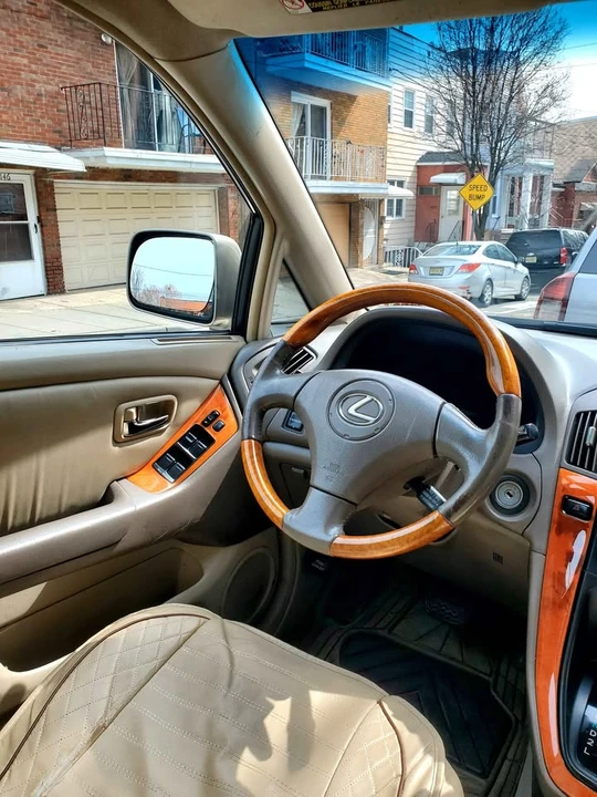 2001 Lexus RX 1st Gen - Image 14 of 17
