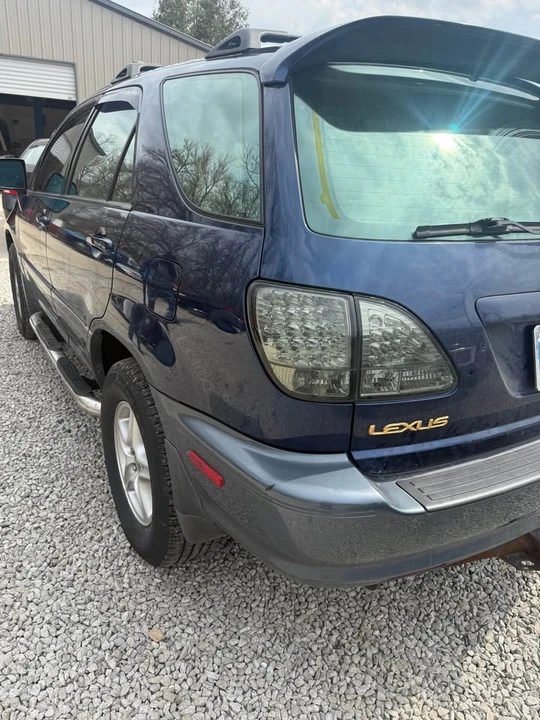 2001 Lexus RX 1st Gen - Image 3 of 7