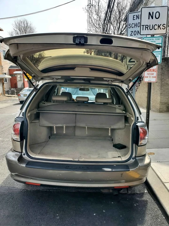 2001 Lexus RX 1st Gen - Image 11 of 17