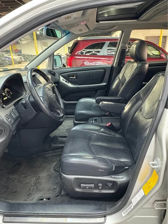 2001 Lexus RX 1st Gen - Image 11 of 14