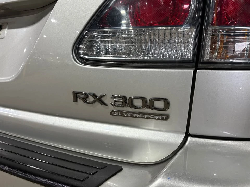 2001 Lexus RX 1st Gen - Image 9 of 14