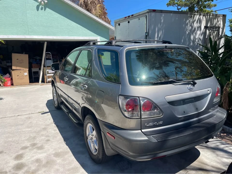 2001 Lexus RX 1st Gen - Image 4 of 6