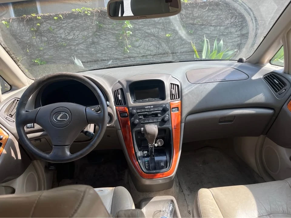 2001 Lexus RX 1st Gen - Image 3 of 4