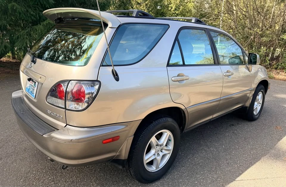 2001 Lexus RX 1st Gen - Image 6 of 10