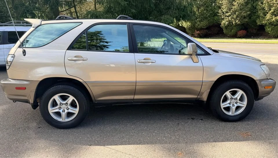 2001 Lexus RX 1st Gen - Image 7 of 10