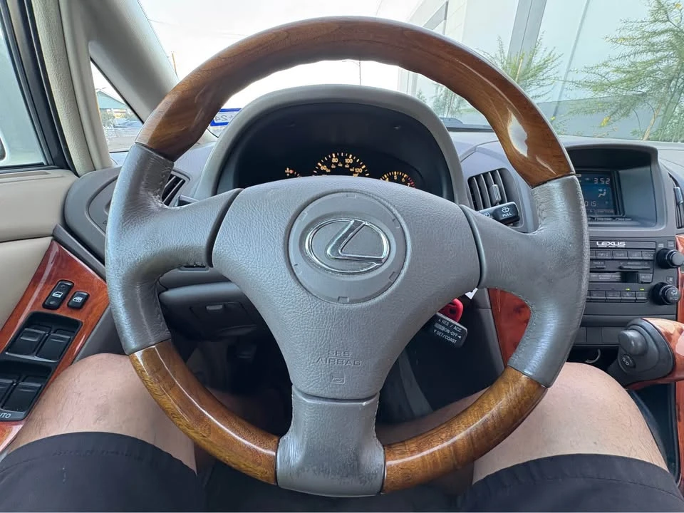 2001 Lexus RX 1st Gen - Image 13 of 16