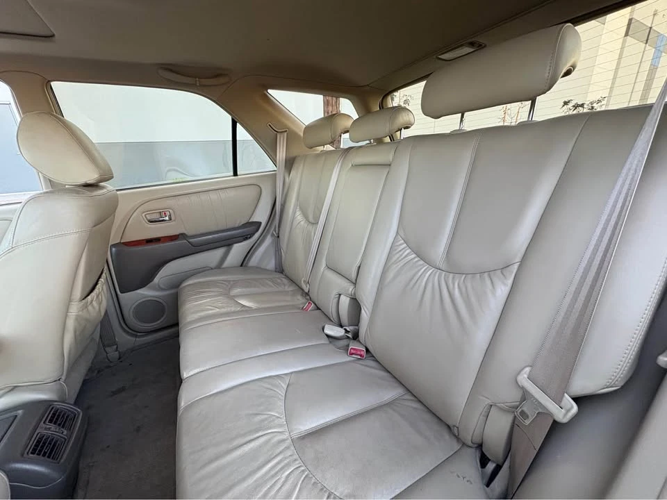 2001 Lexus RX 1st Gen - Image 10 of 16
