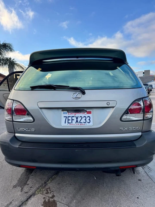 2001 Lexus RX 1st Gen - Image 4 of 7