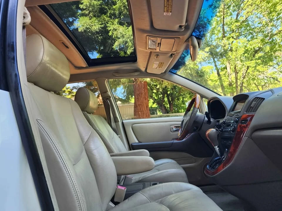 2001 Lexus RX 1st Gen - Image 10 of 18