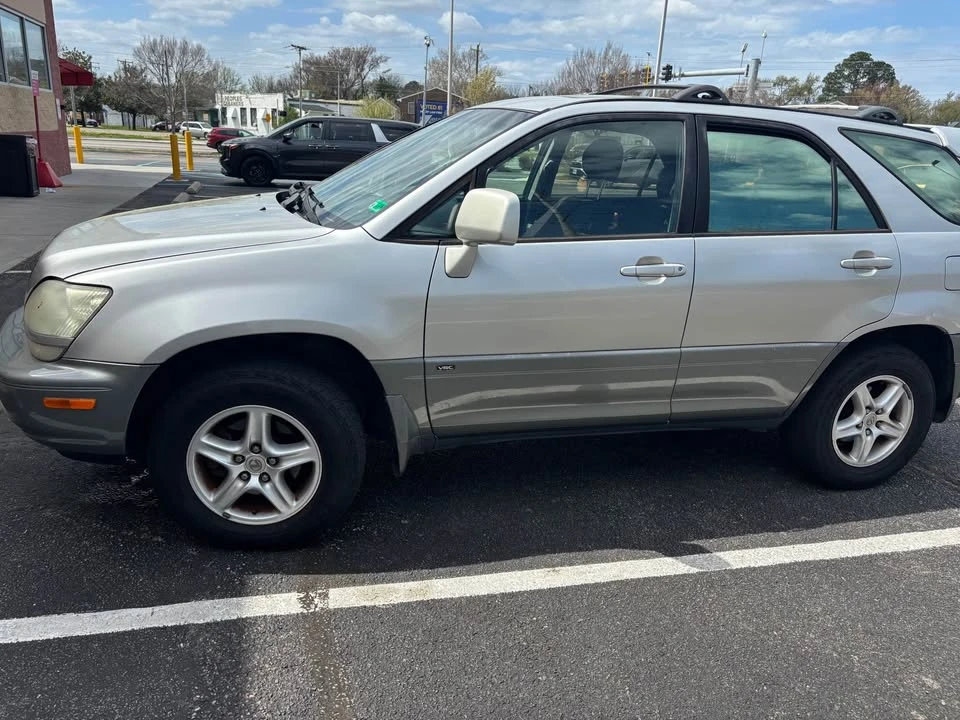 2001 Lexus RX 1st Gen - Image 2 of 6