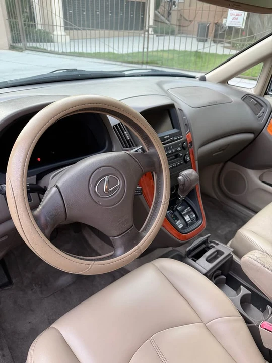 2001 Lexus RX 1st Gen - Image 9 of 14