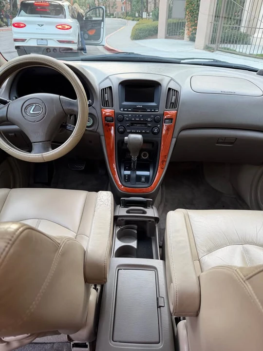 2001 Lexus RX 1st Gen - Image 13 of 14