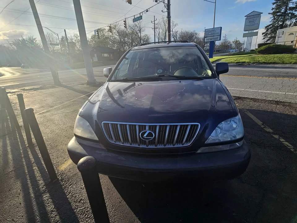 2001 Lexus RX 1st Gen - Image 2 of 4