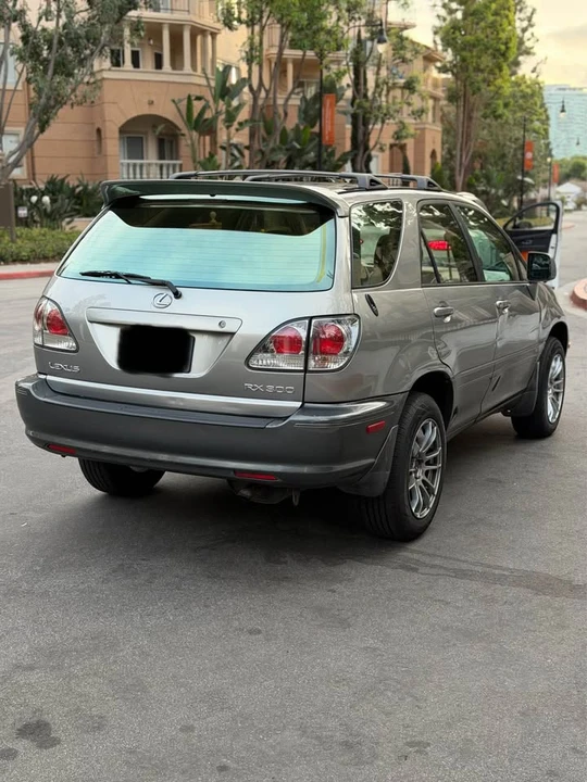 2001 Lexus RX 1st Gen - Image 7 of 14
