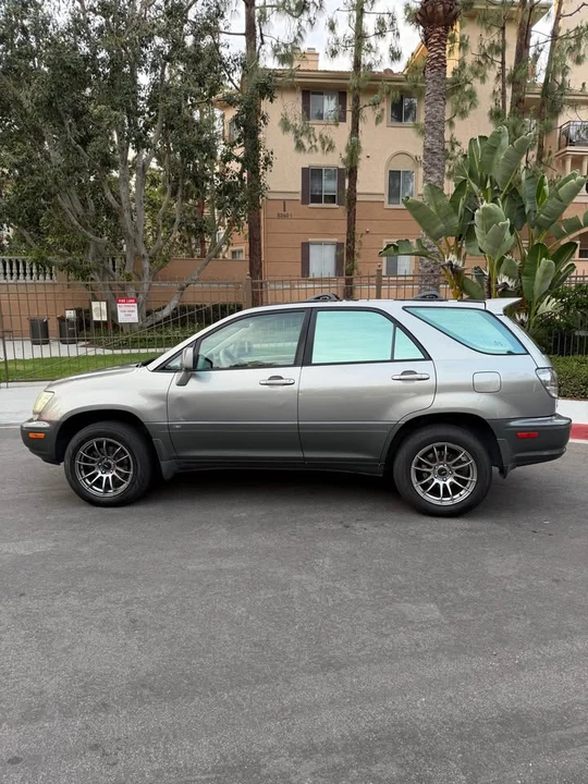 2001 Lexus RX 1st Gen - Image 5 of 14