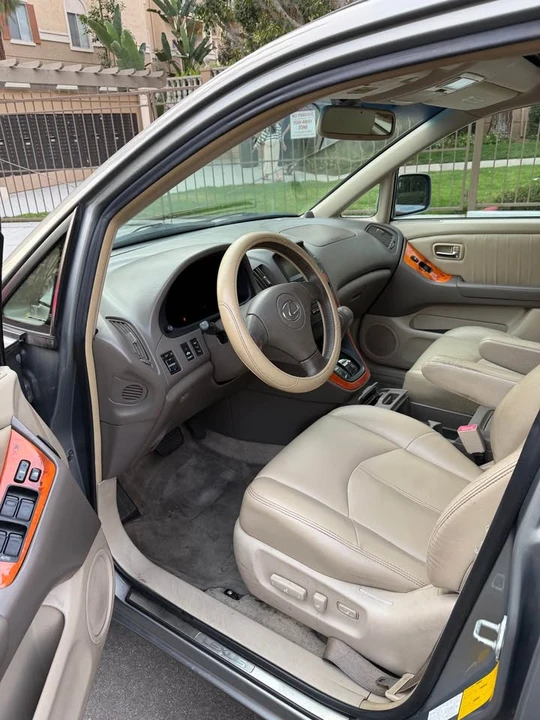 2001 Lexus RX 1st Gen - Image 8 of 14