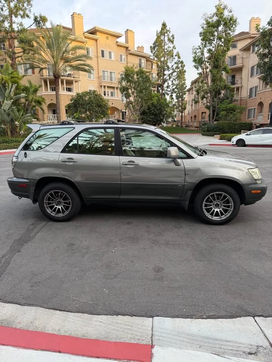 2001 Lexus RX 1st Gen - Image 4 of 14