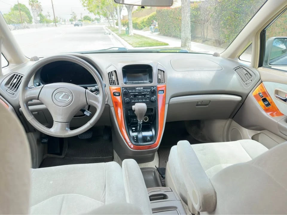 2001 Lexus RX 1st Gen - Image 10 of 13