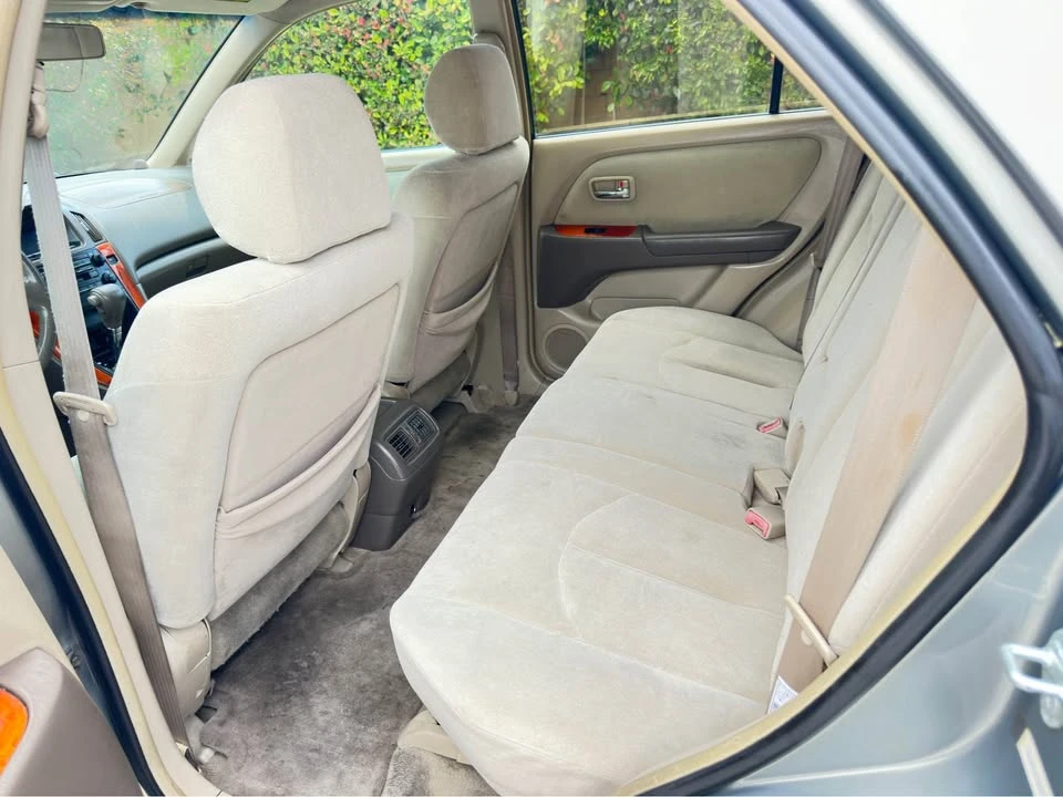 2001 Lexus RX 1st Gen - Image 11 of 13