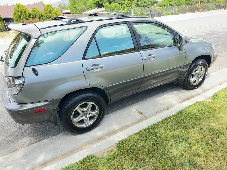 2001 Lexus RX 1st Gen - Image 4 of 13