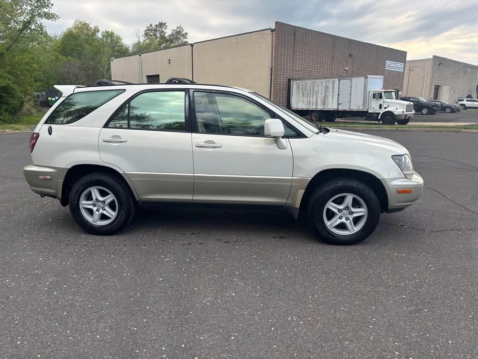 2001 Lexus RX 1st Gen - Image 4 of 6