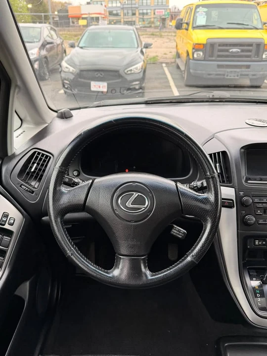 2001 Lexus RX 1st Gen - Image 12 of 20