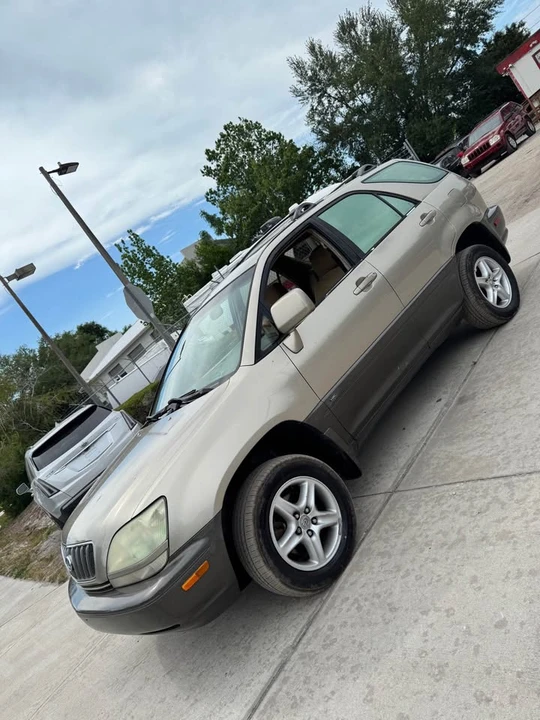 2001 Lexus RX 1st Gen - Image 9 of 10