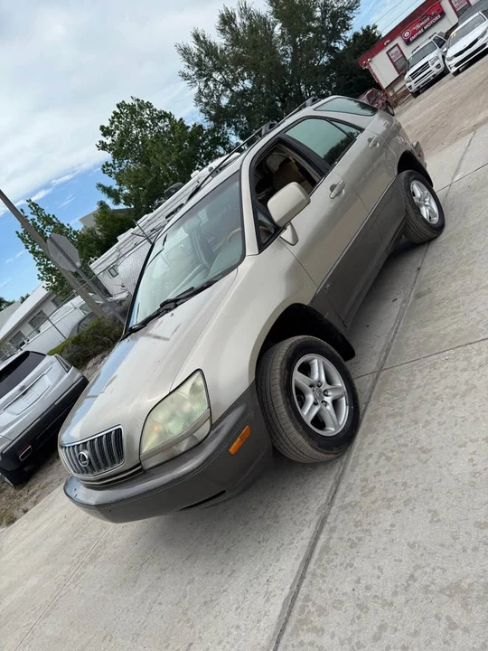 2001 Lexus RX 1st Gen - Image 2 of 10