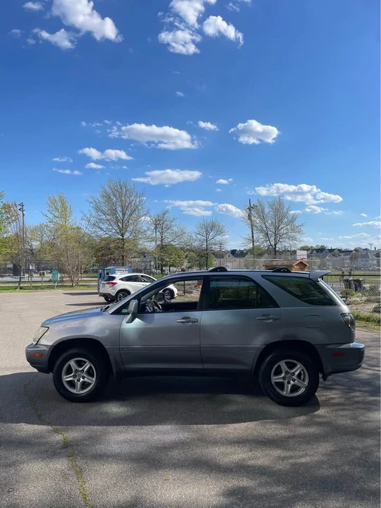 2001 Lexus RX 1st Gen - Image 14 of 16