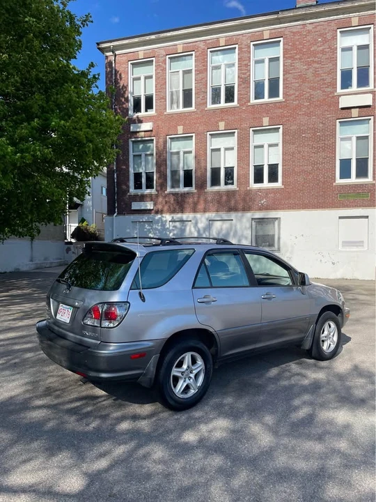 2001 Lexus RX 1st Gen - Image 4 of 16