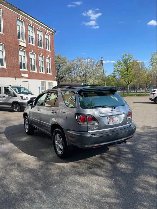 2001 Lexus RX 1st Gen - Image 5 of 16