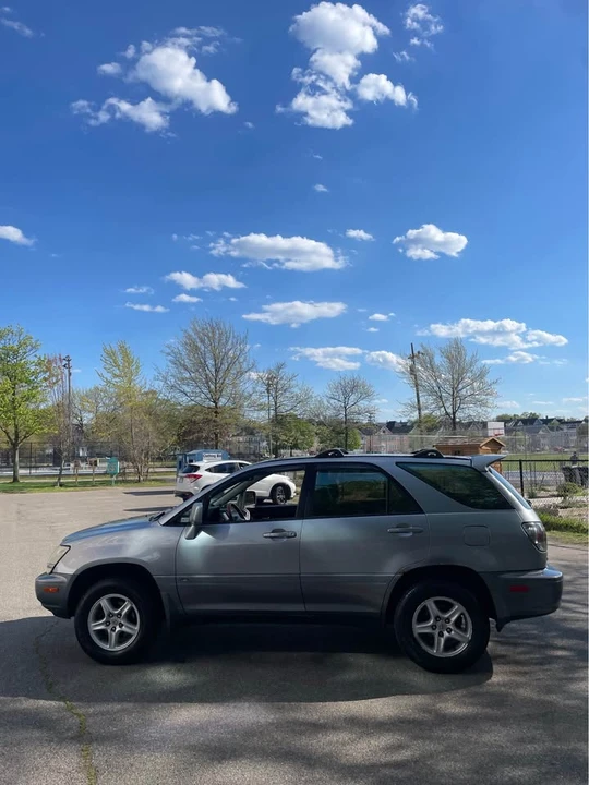 2001 Lexus RX 1st Gen - Image 6 of 16