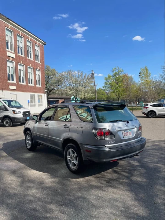 2001 Lexus RX 1st Gen - Image 15 of 16