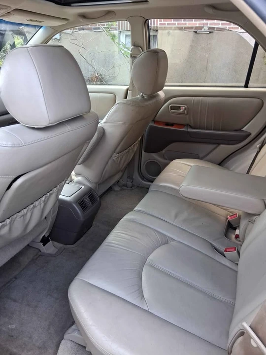 2001 Lexus RX 1st Gen - Image 4 of 6