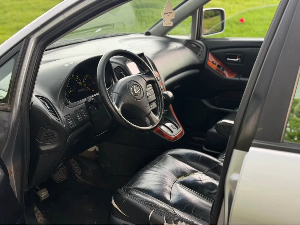 2001 Lexus RX 1st Gen - Image 5 of 7