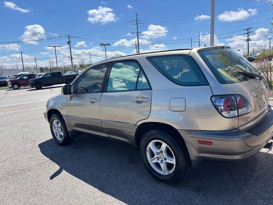 2001 Lexus RX 1st Gen - Image 3 of 9