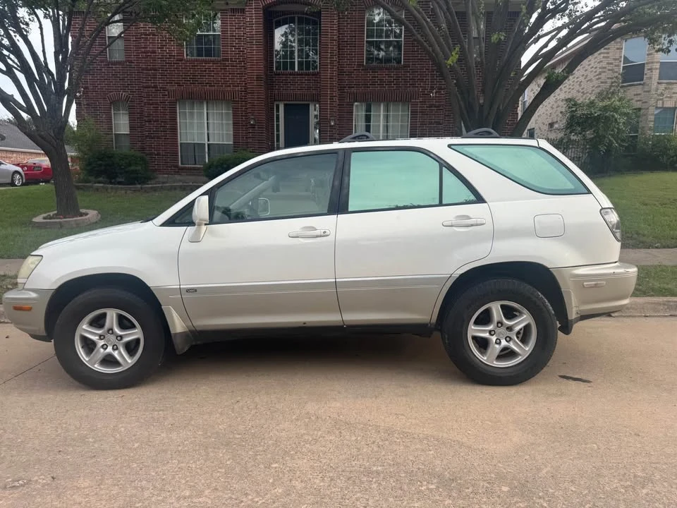 2001 Lexus RX 1st Gen - Image 2 of 20