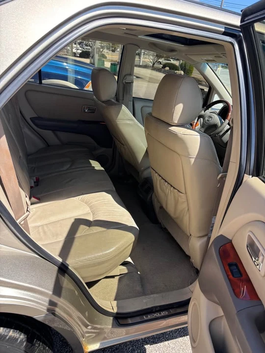 2001 Lexus RX 1st Gen - Image 6 of 9