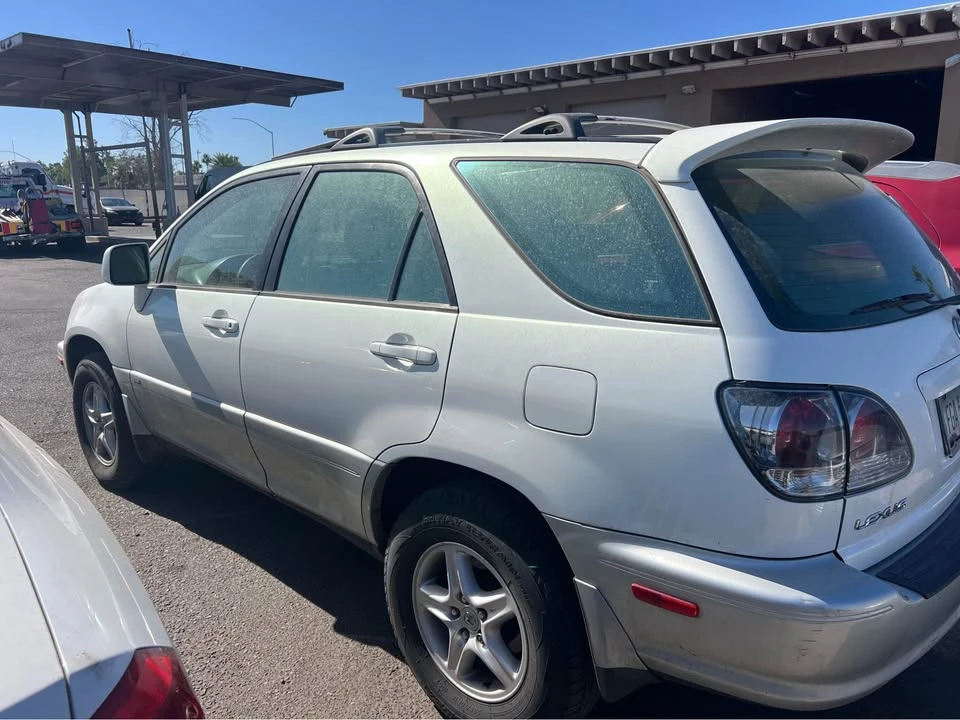 2001 Lexus RX 1st Gen - Image 4 of 7