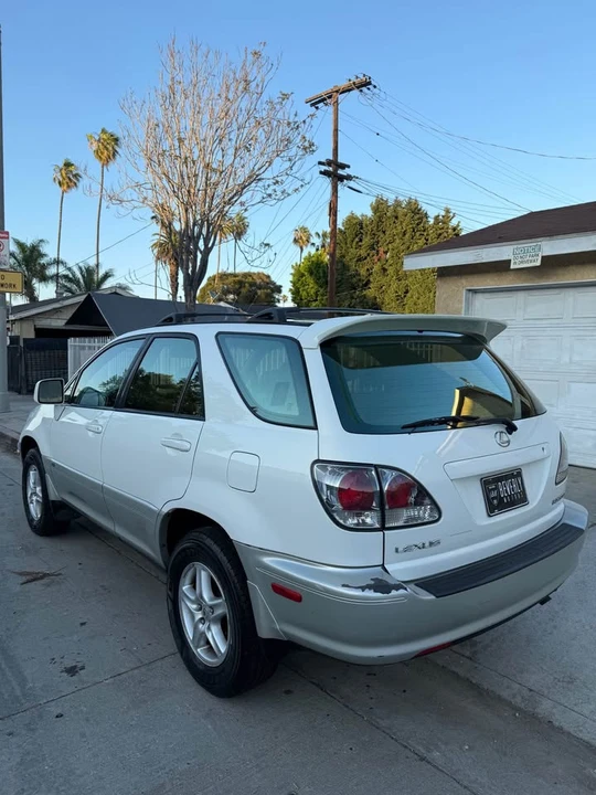 2001 Lexus RX 1st Gen - Image 5 of 10