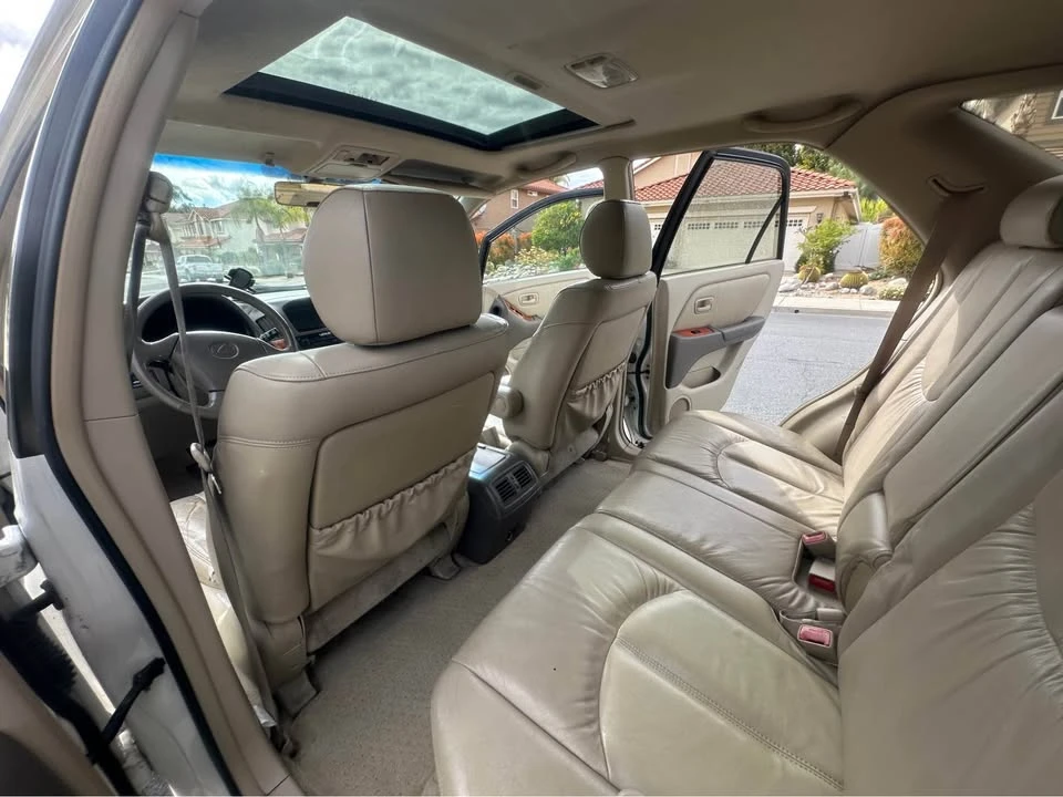 2001 Lexus RX 1st Gen - Image 6 of 11